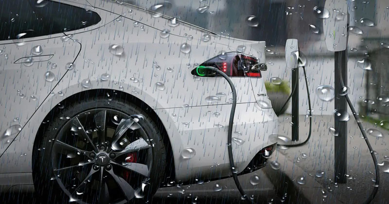 ไขข้อสงสัย รถยนต์ไฟฟ้า ชาร์จไฟตอนฝนตกได้ไหม?
